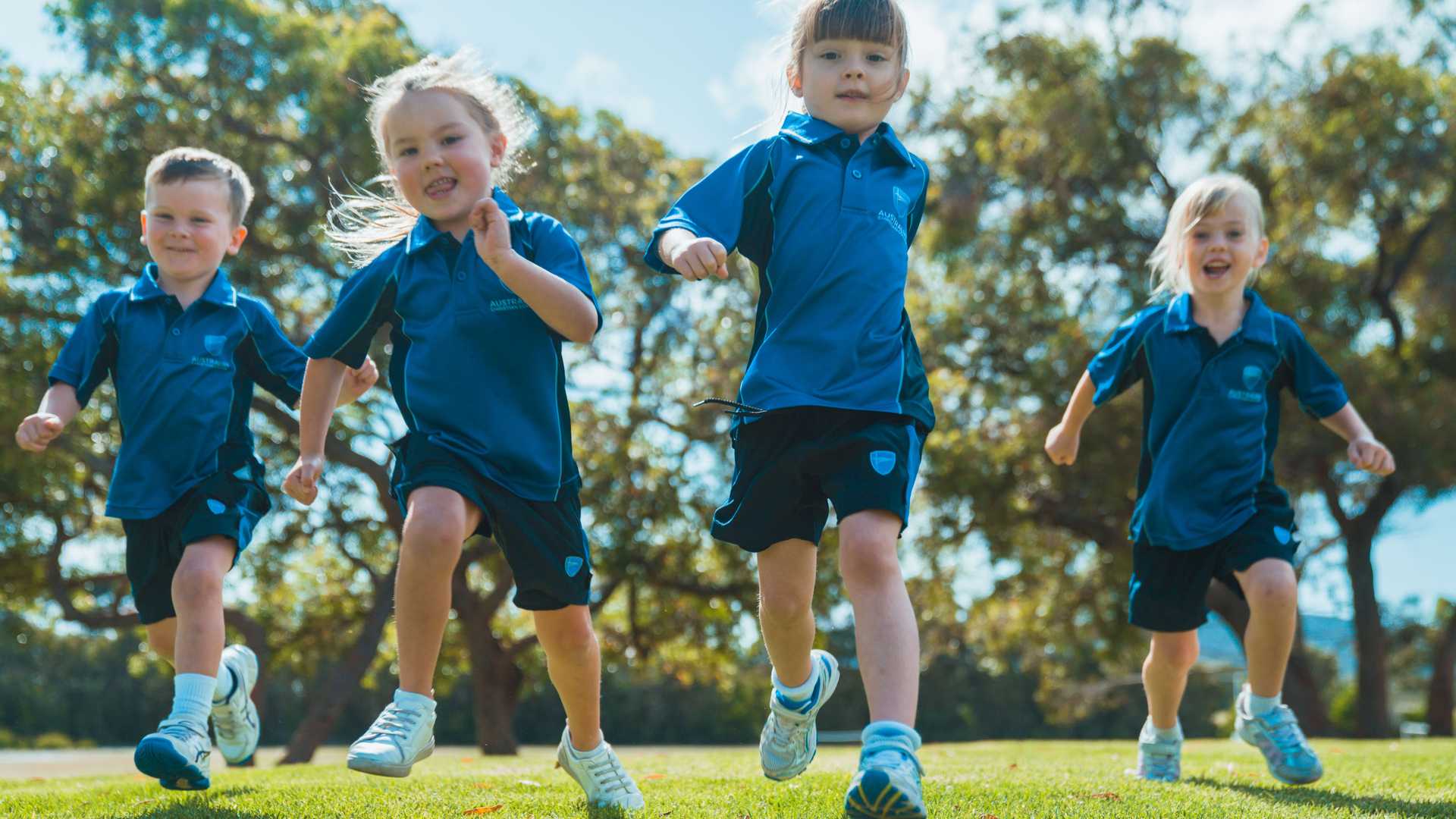 kids running